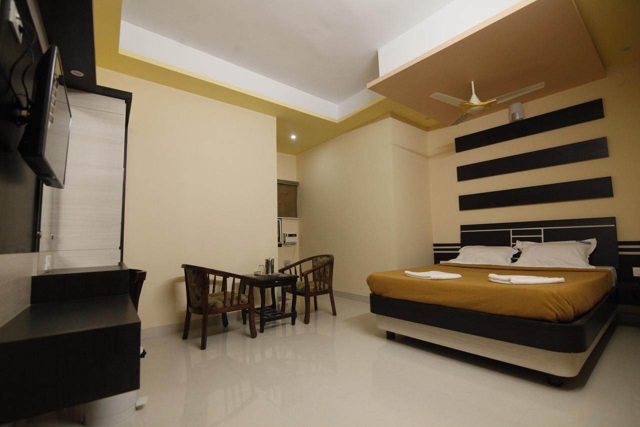 Hotel Kasi Inn Thanjavur Esterno foto