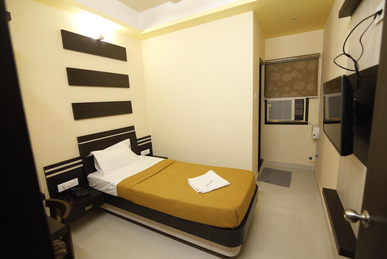 Hotel Kasi Inn Thanjavur Esterno foto
